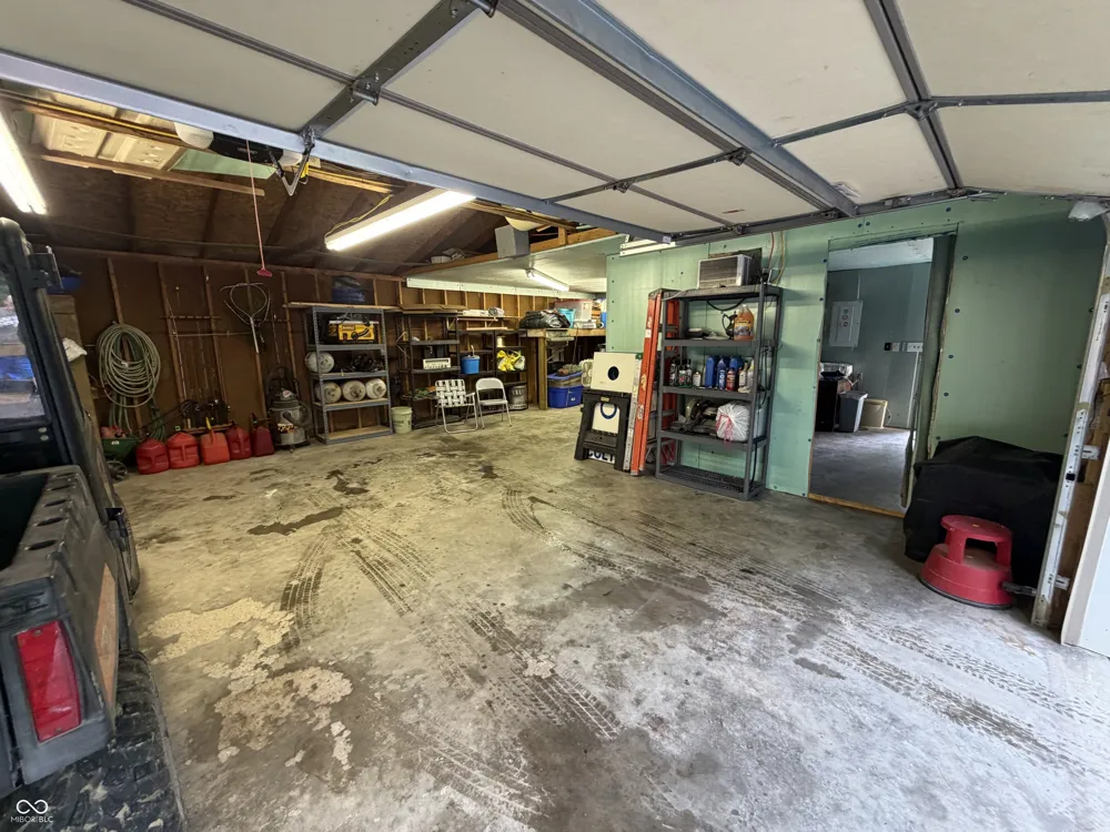 9711 E Myers Rockville, IN 47872