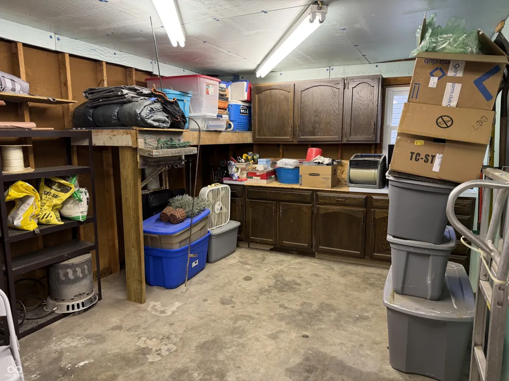 9711 E Myers Rockville, IN 47872