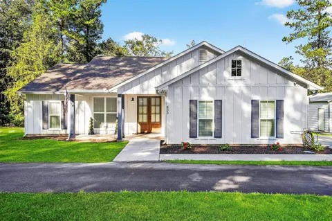 433 Hickory Drive E