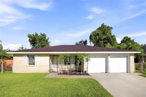 211 Estelle Circle