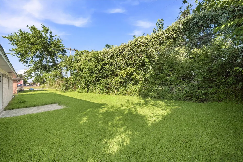 211 Estelle Circle Texas City, TX 77591