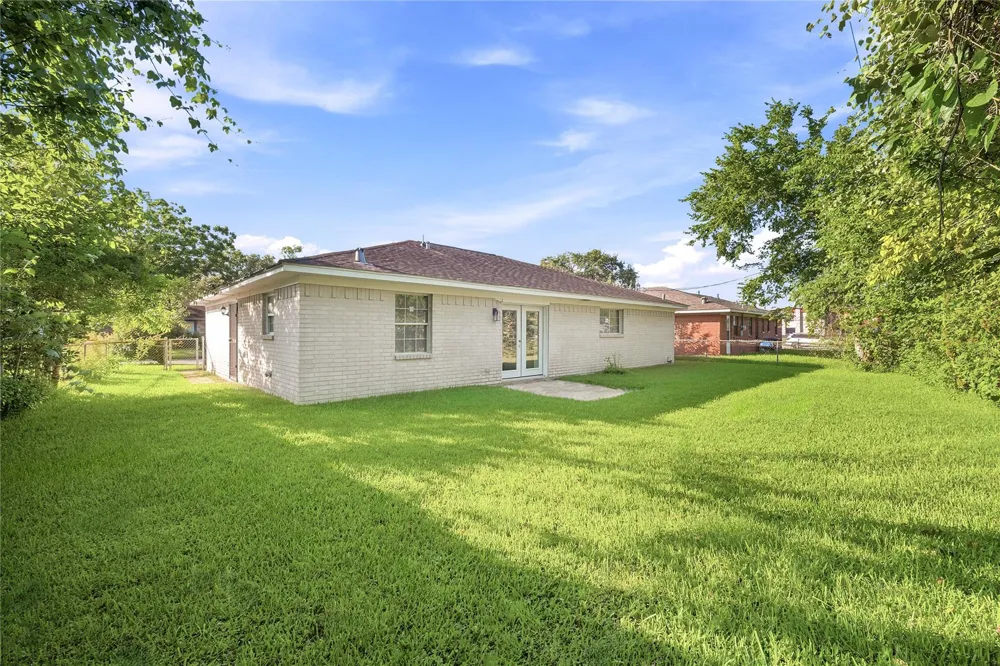 211 Estelle Circle Texas City, TX 77591