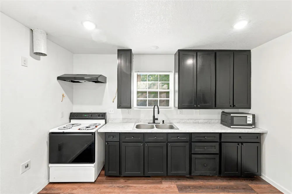 211 Estelle Circle Texas City, TX 77591