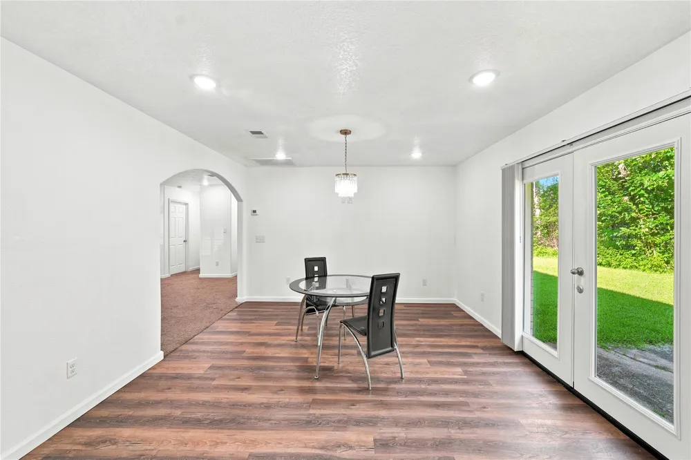 211 Estelle Circle Texas City, TX 77591