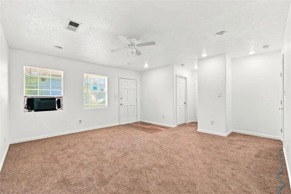 211 Estelle Circle Texas City, TX 77591