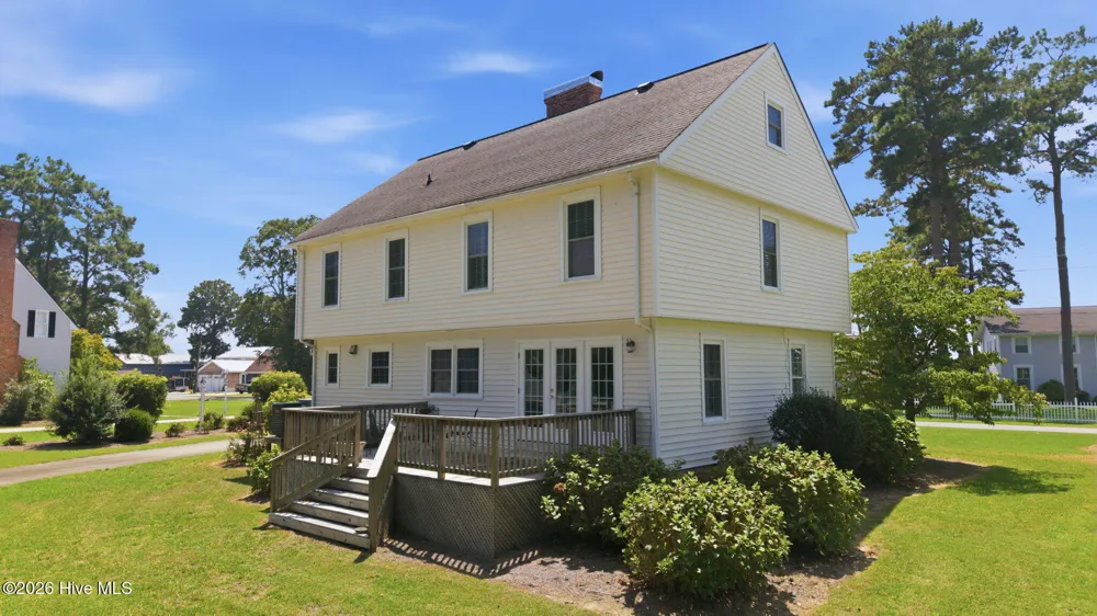 25 E River Acres Road Washington, NC 27889
