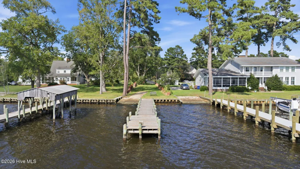 25 E River Acres Road Washington, NC 27889