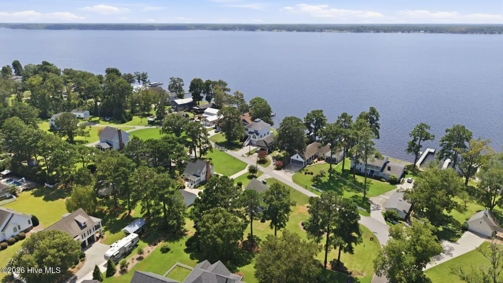 25 E River Acres Road Washington, NC 27889