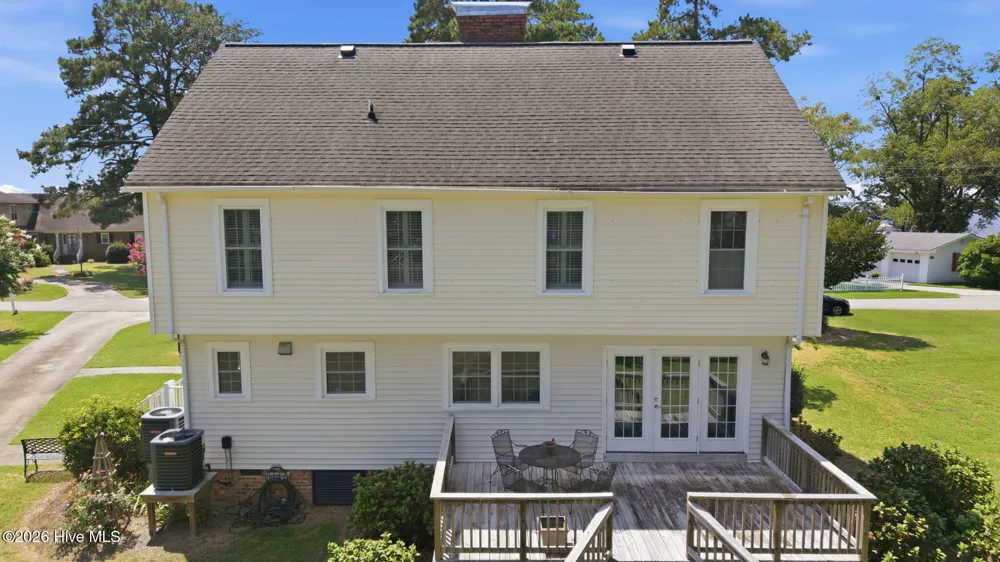 25 E River Acres Road Washington, NC 27889