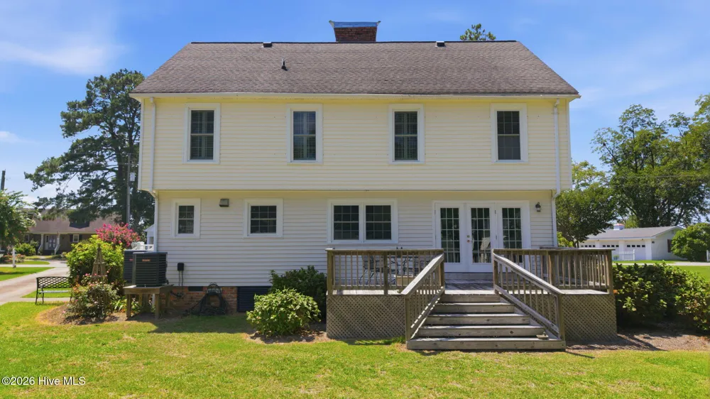25 E River Acres Road Washington, NC 27889