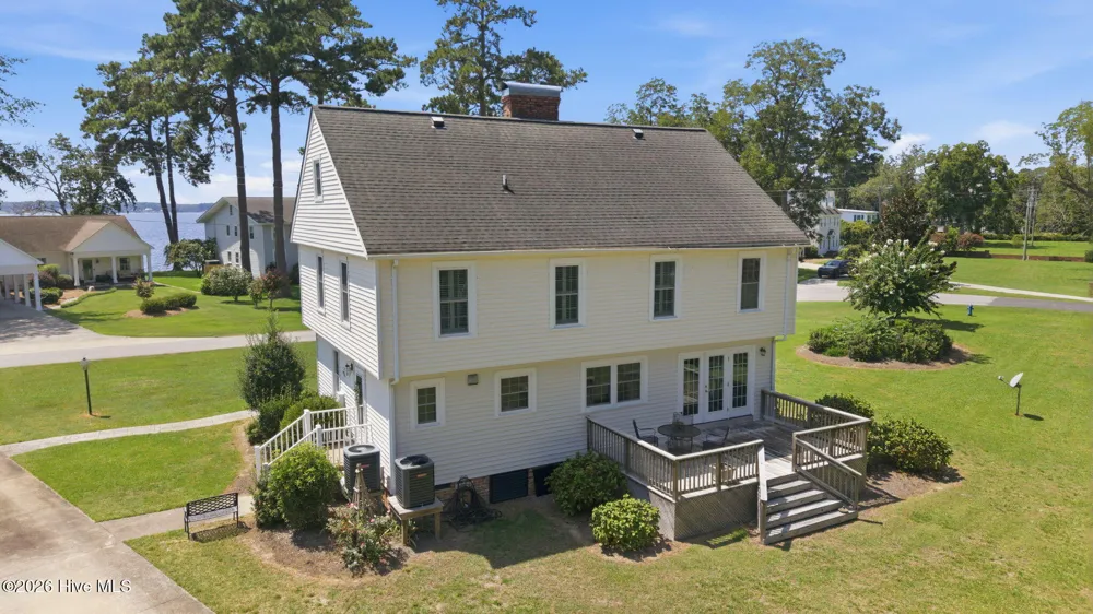 25 E River Acres Road Washington, NC 27889