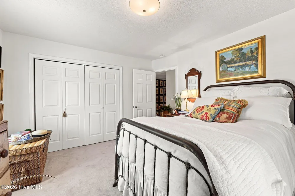 25 E River Acres Road Washington, NC 27889