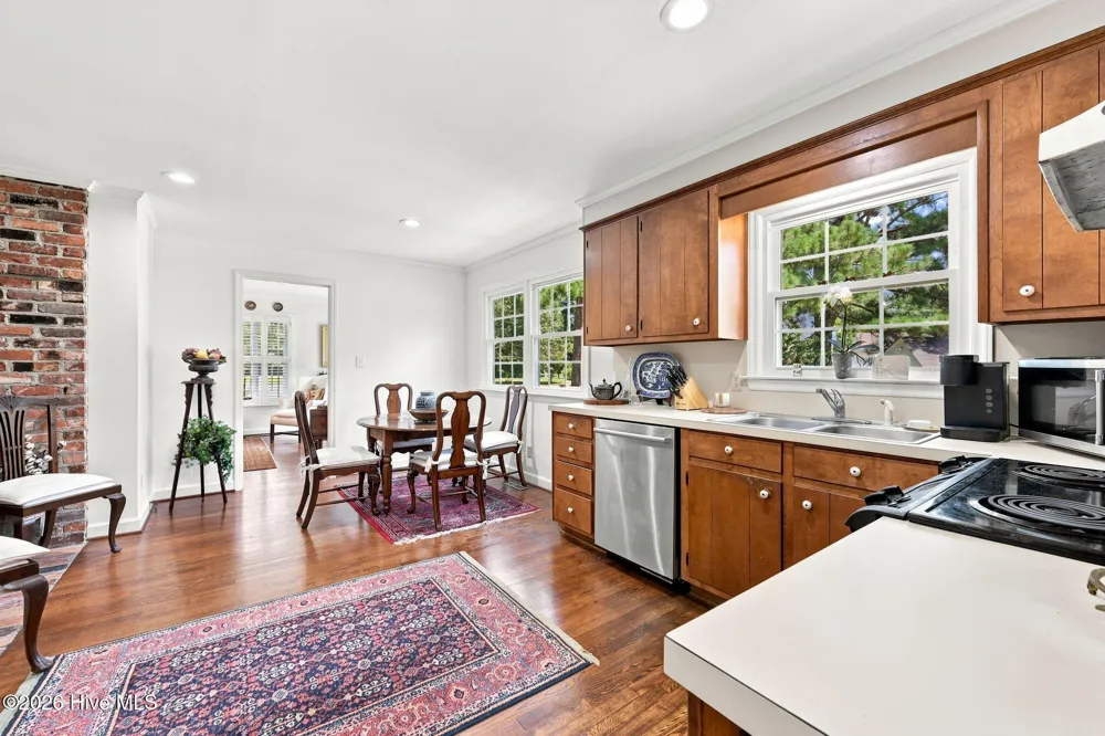 25 E River Acres Road Washington, NC 27889