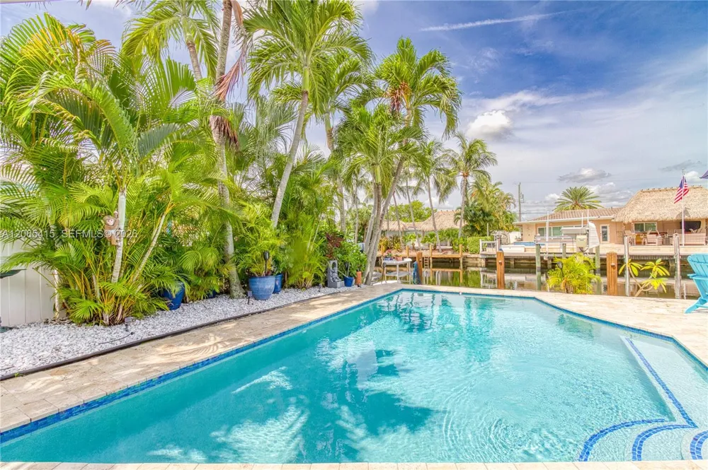 491 SE 10th Ave Pompano Beach, FL 33060