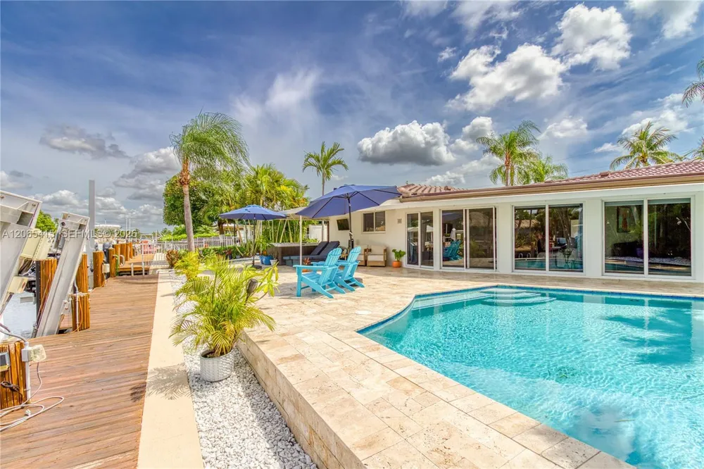 491 SE 10th Ave Pompano Beach, FL 33060
