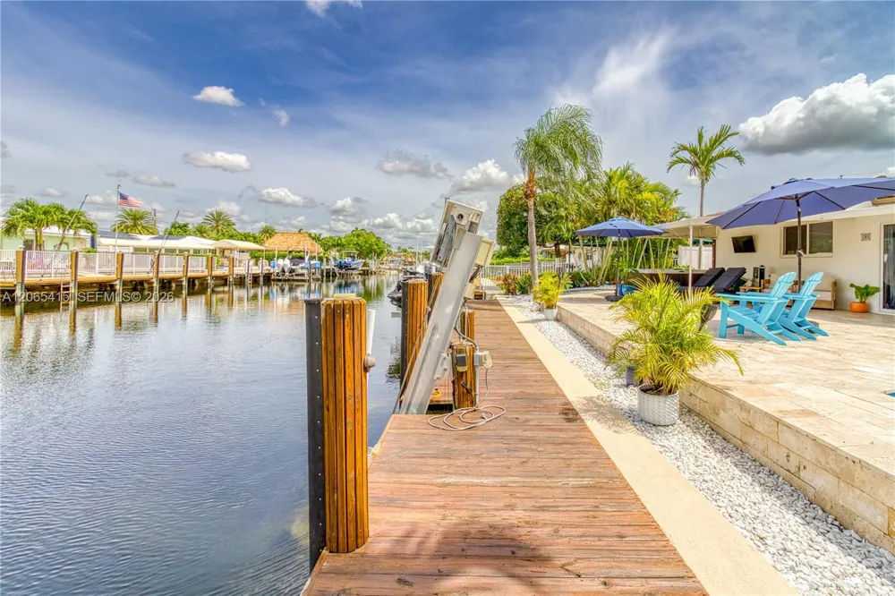491 SE 10th Ave Pompano Beach, FL 33060