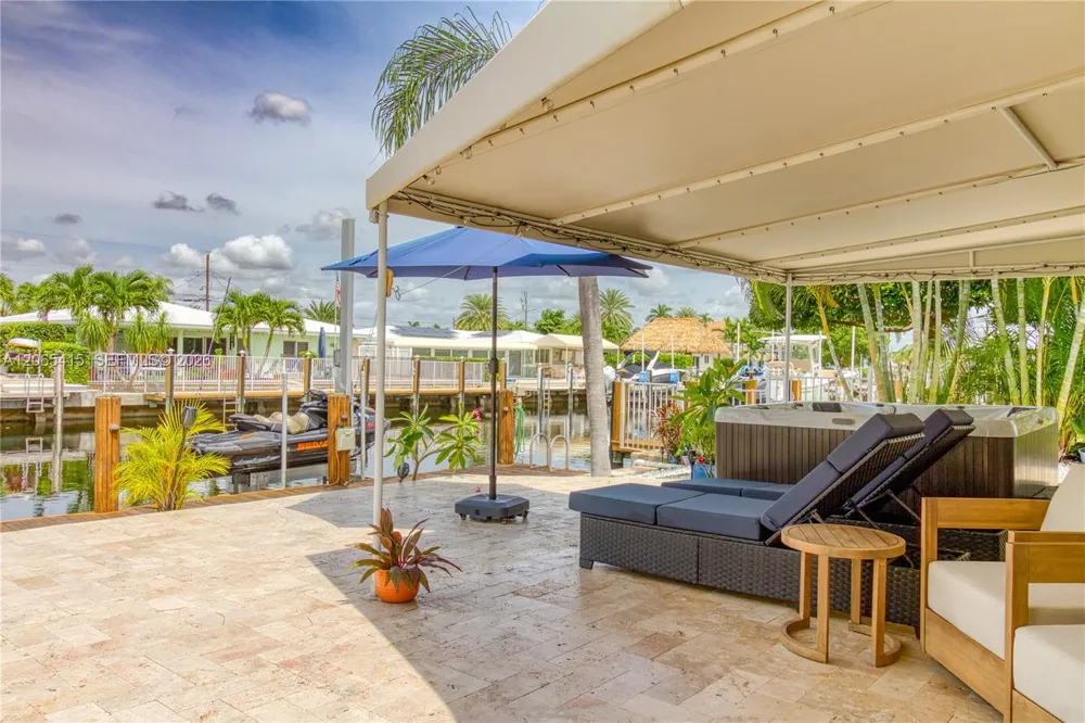 491 SE 10th Ave Pompano Beach, FL 33060