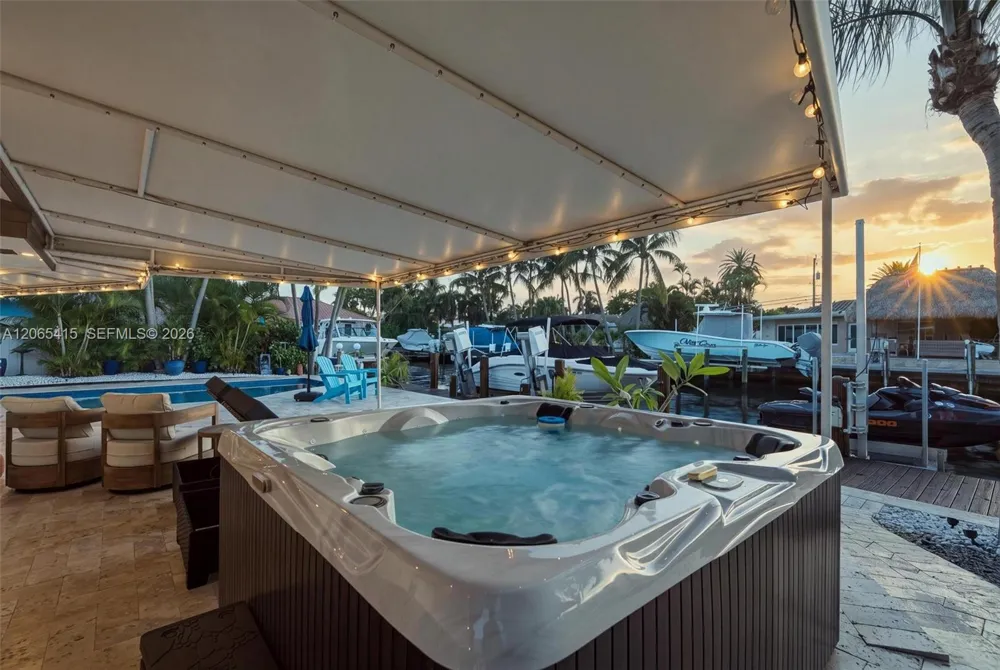 491 SE 10th Ave Pompano Beach, FL 33060
