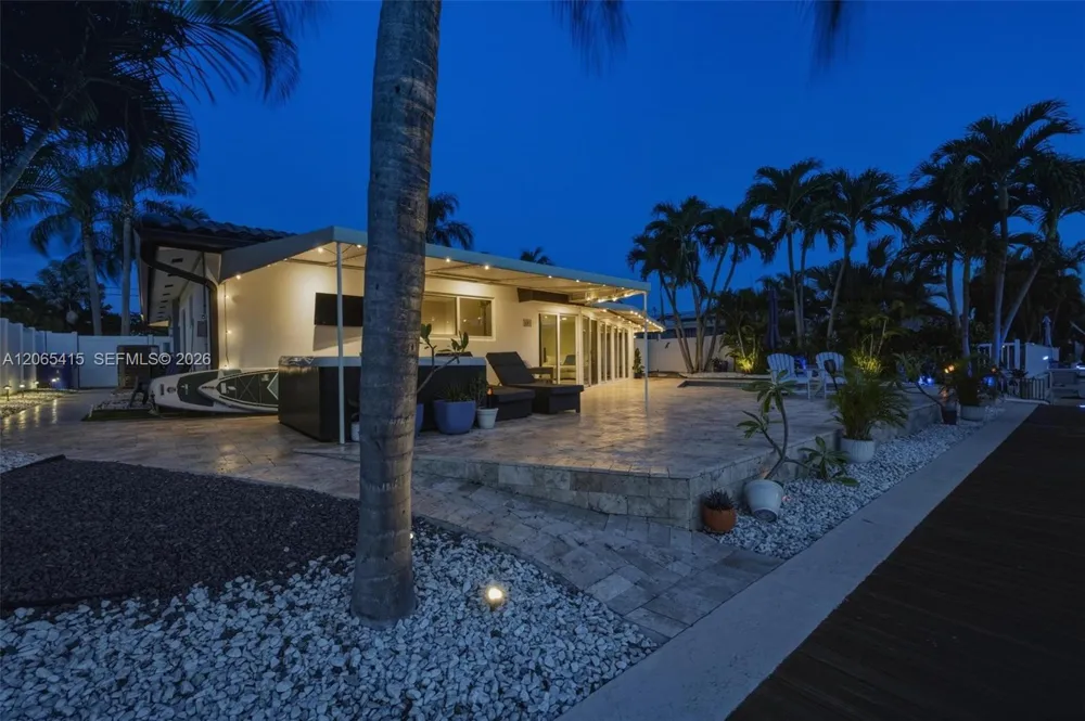 491 SE 10th Ave Pompano Beach, FL 33060