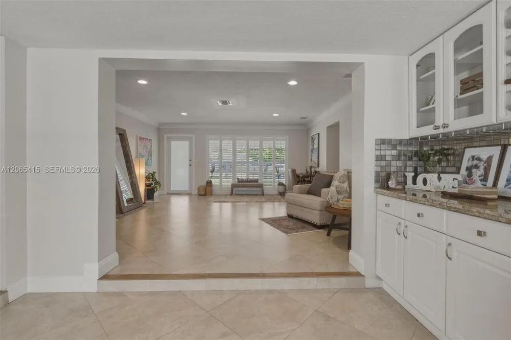 491 SE 10th Ave Pompano Beach, FL 33060