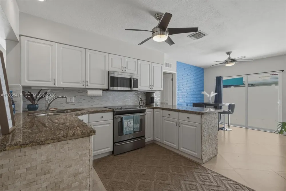 491 SE 10th Ave Pompano Beach, FL 33060