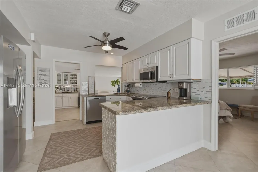 491 SE 10th Ave Pompano Beach, FL 33060