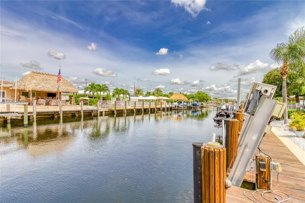 491 SE 10th Ave Pompano Beach, FL 33060