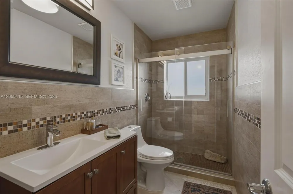 491 SE 10th Ave Pompano Beach, FL 33060