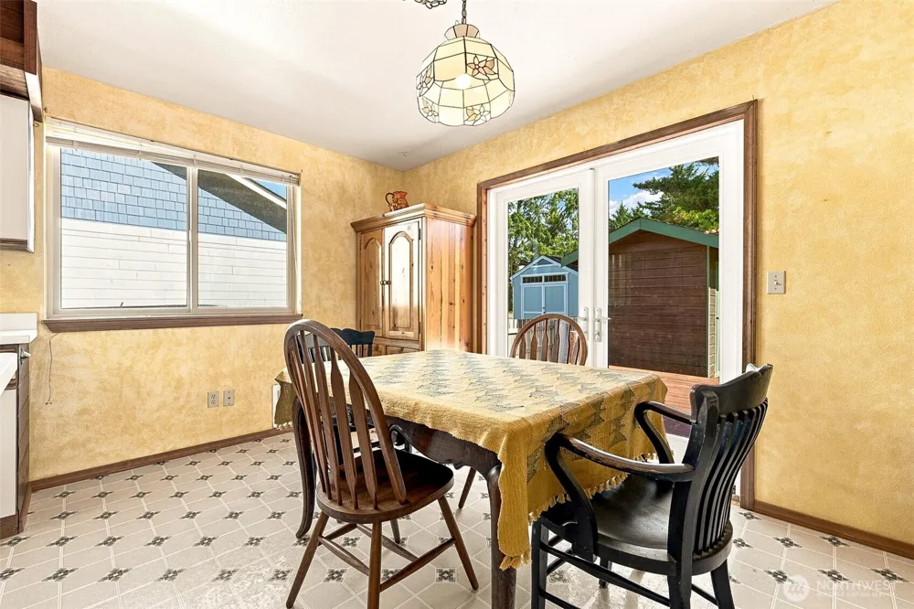 112 Canal Drive NE Ocean Shores, WA 98569
