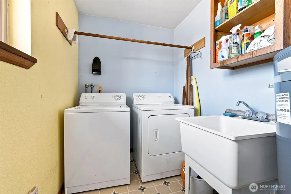 112 Canal Drive NE Ocean Shores, WA 98569
