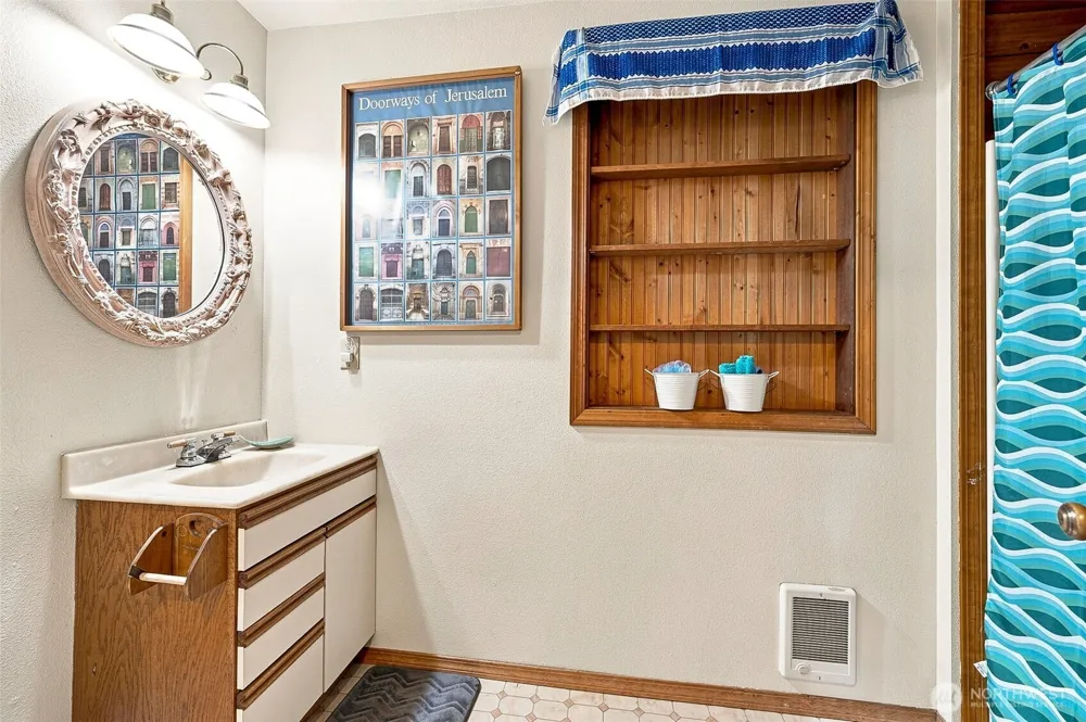 112 Canal Drive NE Ocean Shores, WA 98569