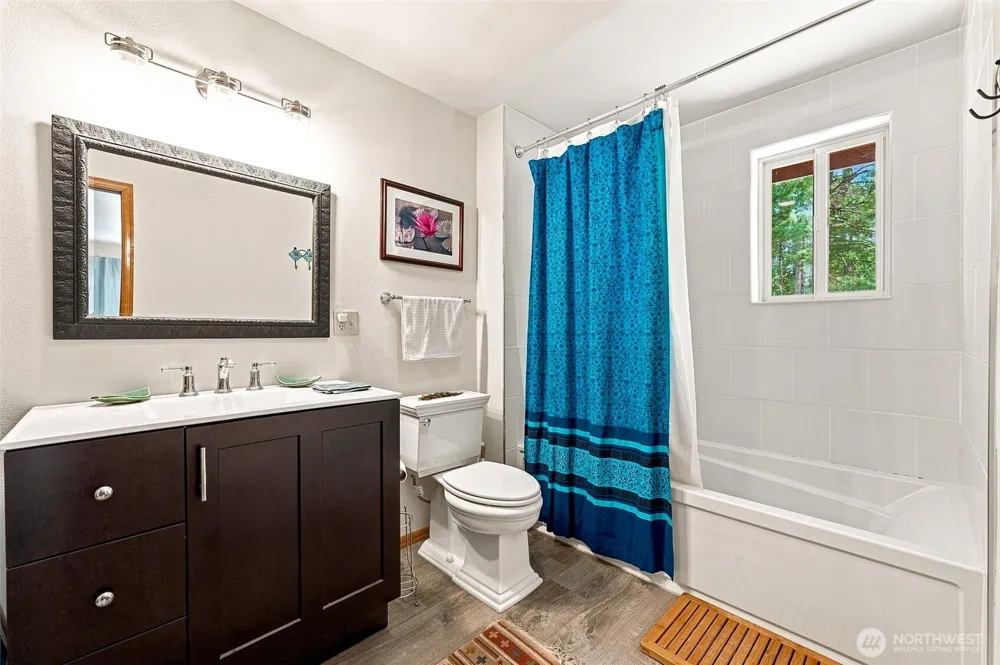 112 Canal Drive NE Ocean Shores, WA 98569