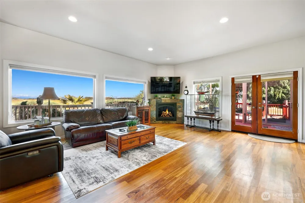 203 Delta Way Sequim, WA 98382