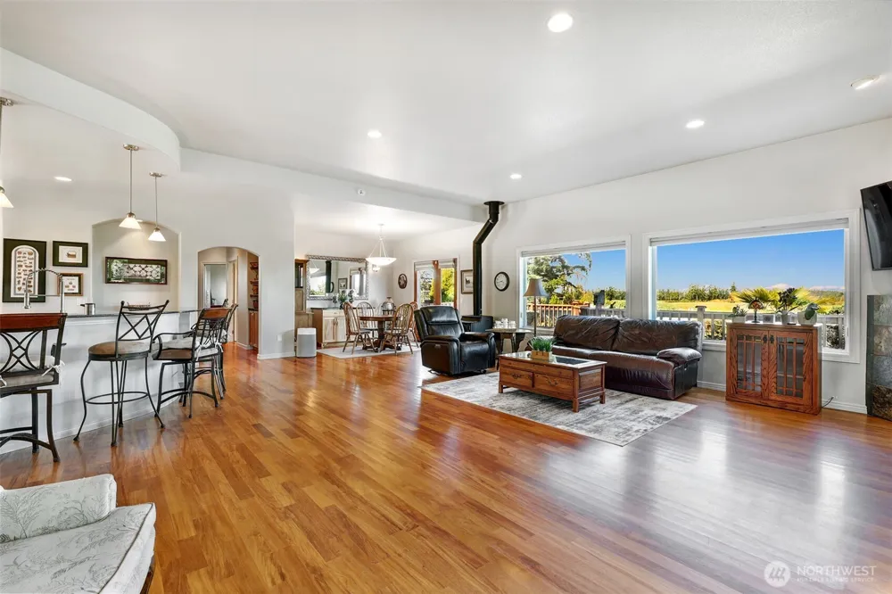 203 Delta Way Sequim, WA 98382