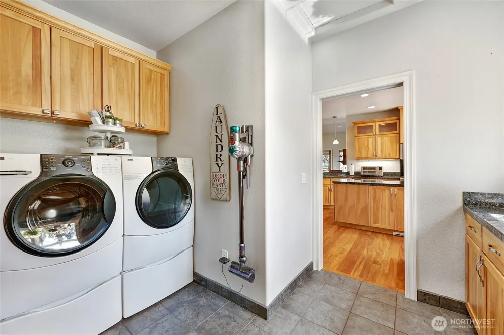 203 Delta Way Sequim, WA 98382