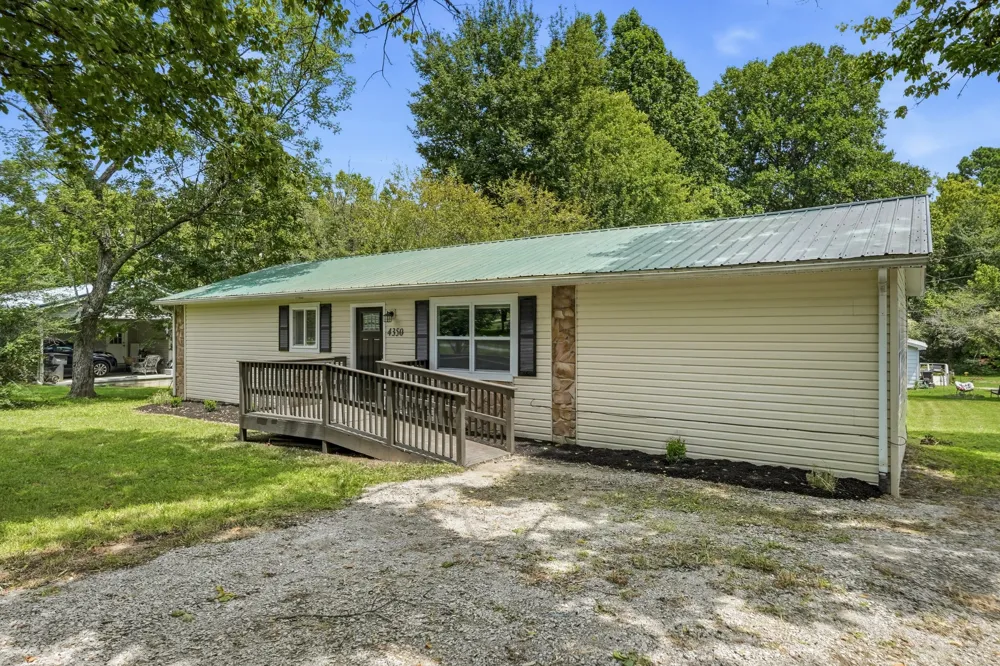 4350 S Creek Dr Cookeville, TN 38506