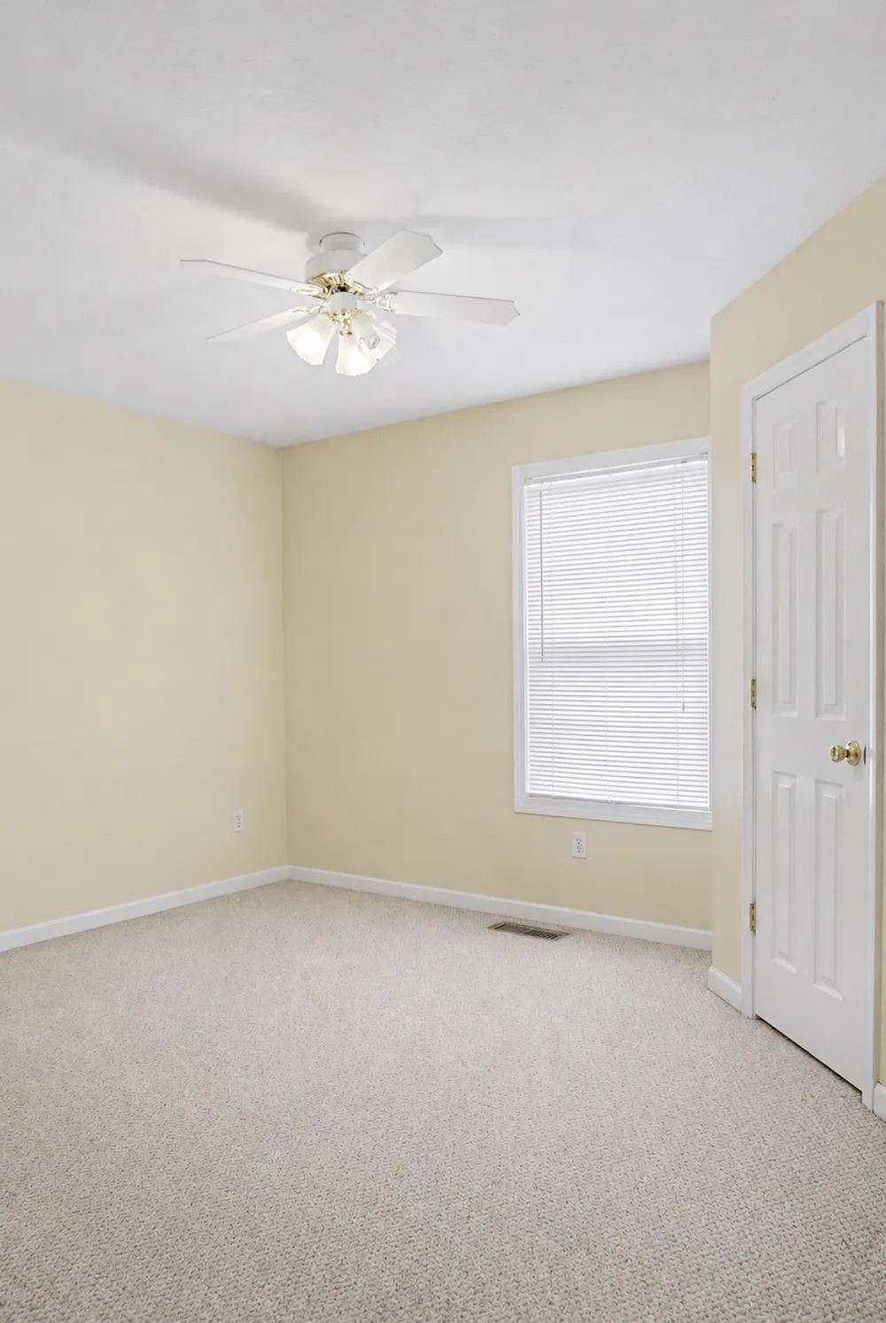 8229 Galen Rd Lafayette, TN 37083