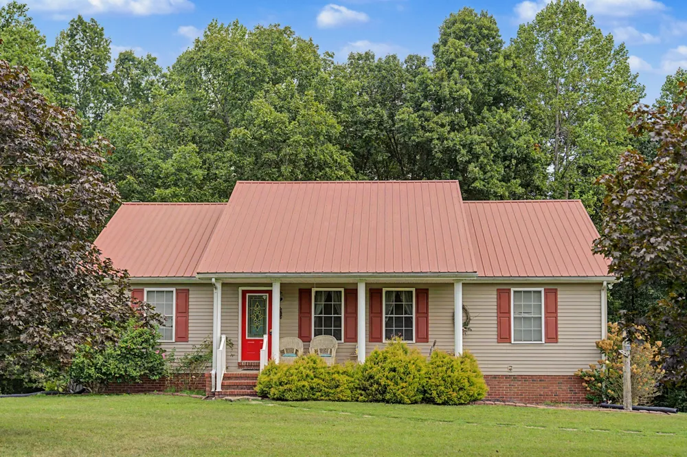 8229 Galen Rd Lafayette, TN 37083
