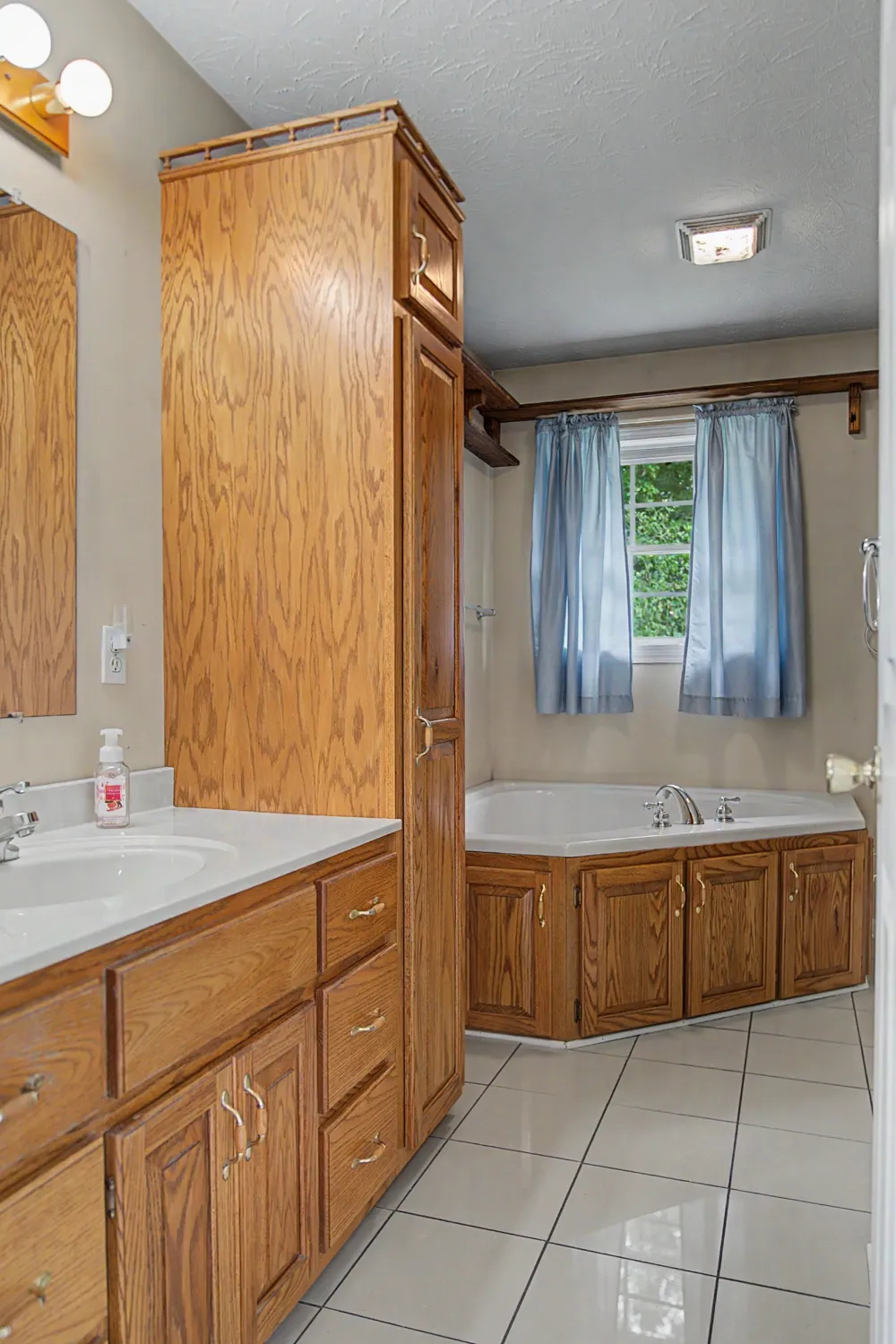 8229 Galen Rd Lafayette, TN 37083
