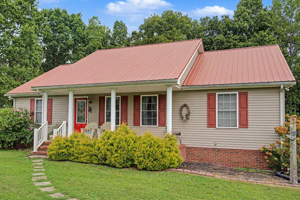 8229 Galen Rd Lafayette, TN 37083