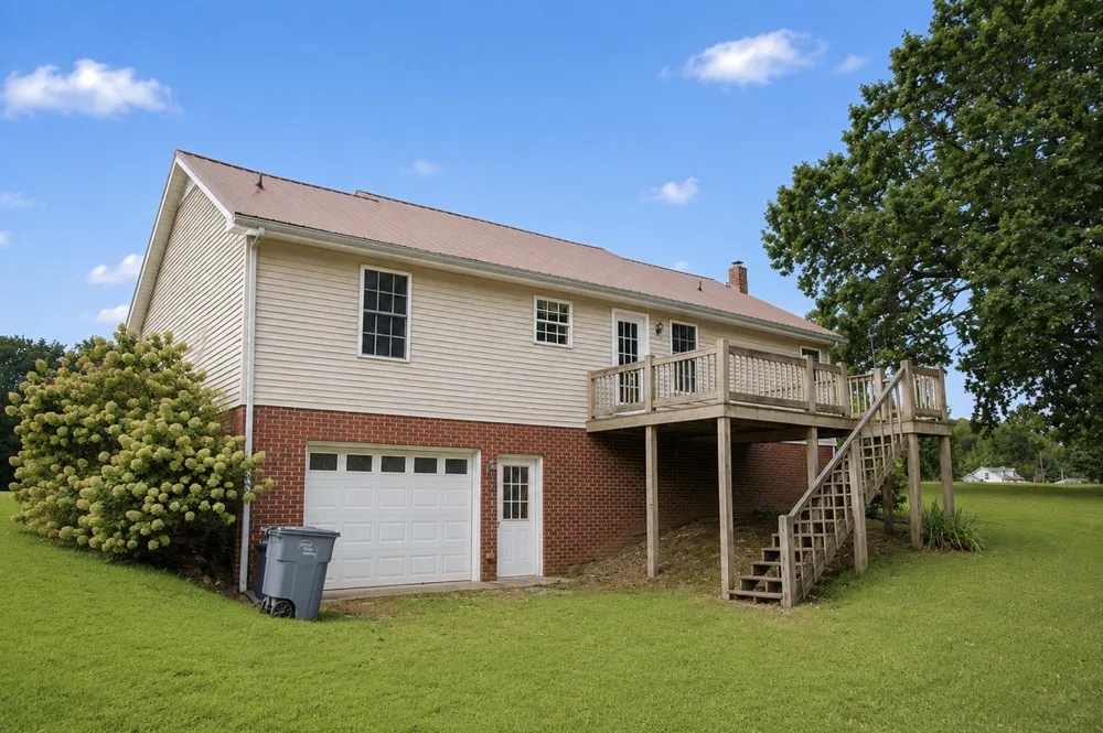8229 Galen Rd Lafayette, TN 37083
