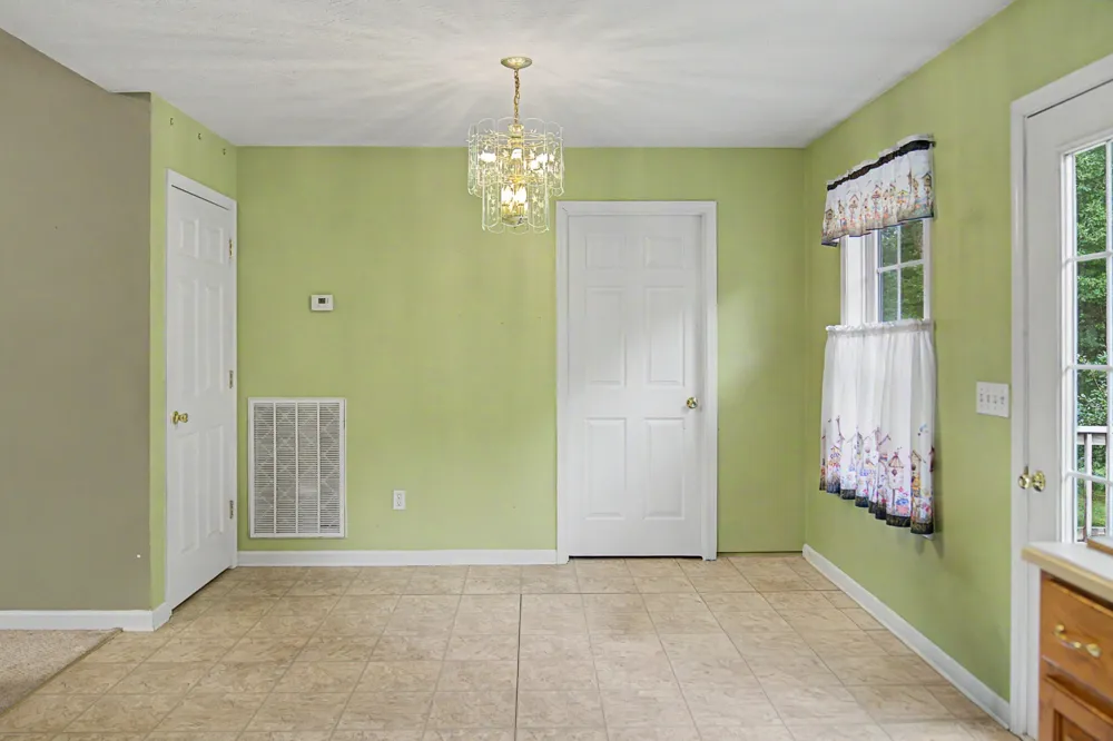 8229 Galen Rd Lafayette, TN 37083