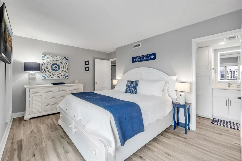 5207 S ATLANTIC AVENUE #321 New Smyrna Beach, FL 32169