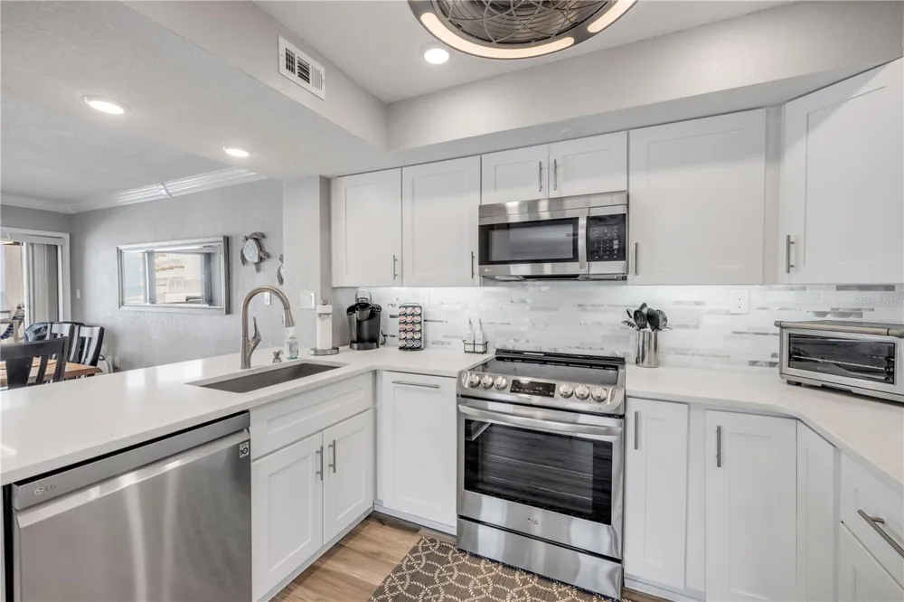 5207 S ATLANTIC AVENUE #321 New Smyrna Beach, FL 32169