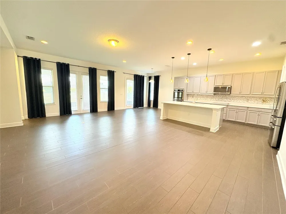 4645 BUTLER NATIONAL DRIVE Wesley Chapel, FL 33543