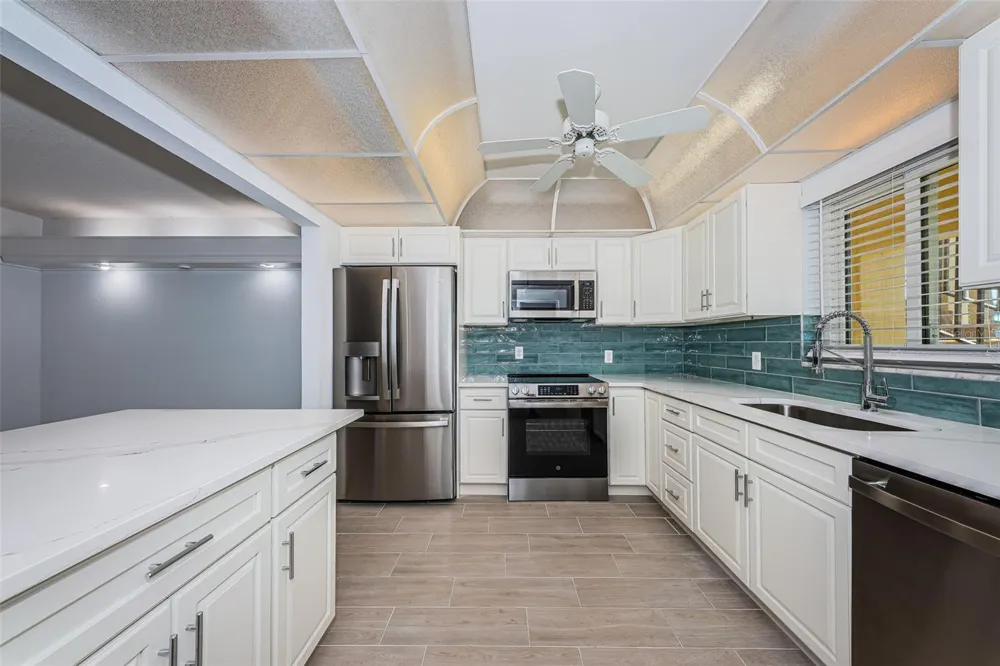 4700 COVE CIRCLE #110 St Petersburg, FL 33708