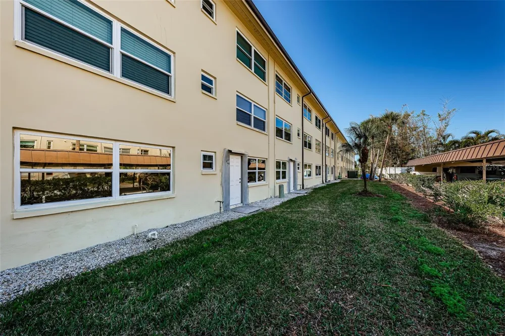 4700 COVE CIRCLE #110 St Petersburg, FL 33708