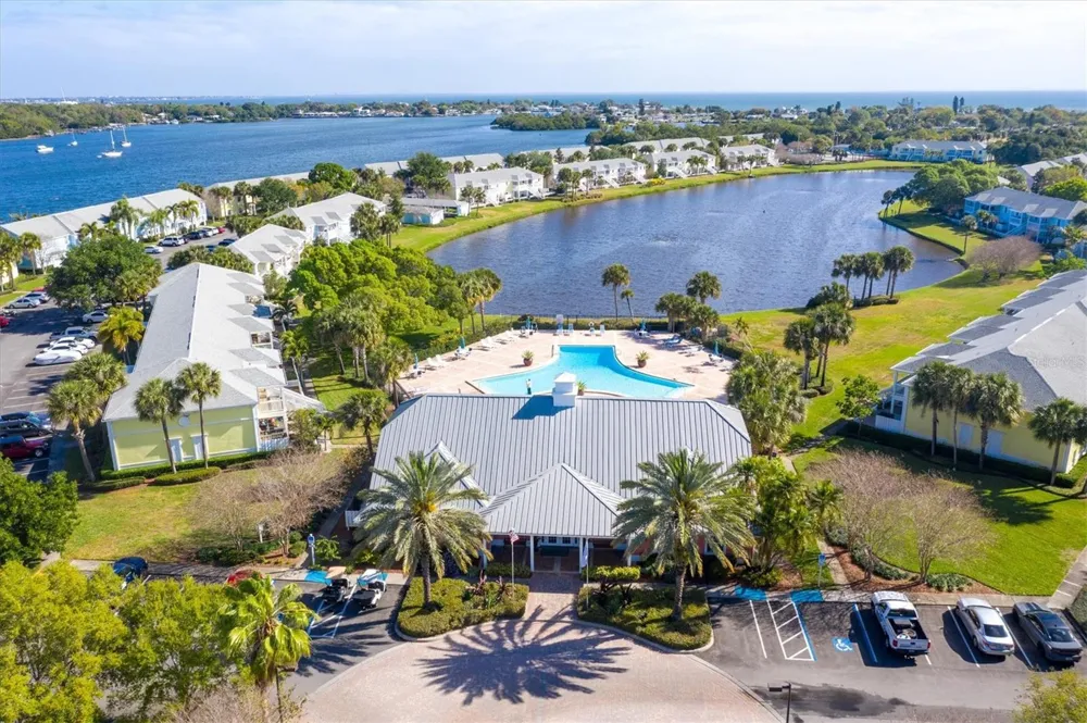 102 POMPANO DRIVE SE #C St Petersburg, FL 33705