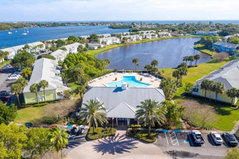 102 POMPANO DRIVE SE #C