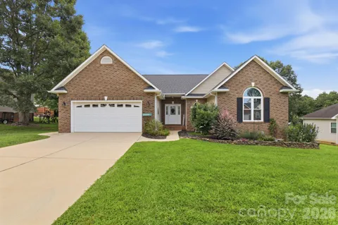2918 24th Street Drive NE